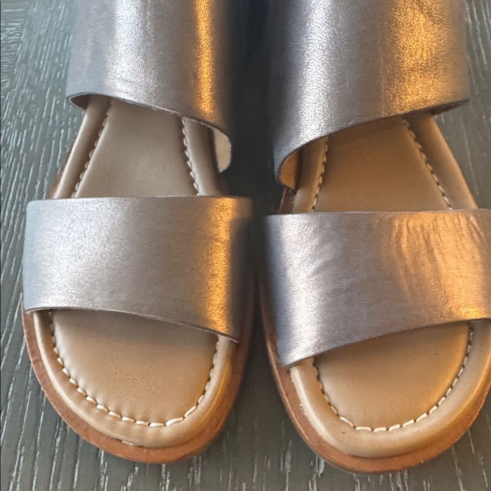 Sofft Gray Pewter Leather Women's Sandals Open Toe Zip Closure Comfy Shoes 7.5 - Picture 12 of 12